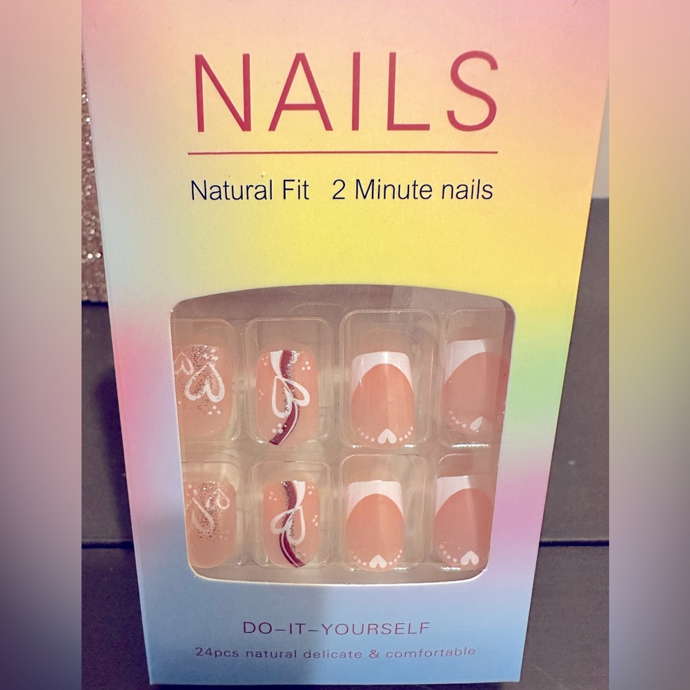 Do it yourself Decorative French tip Nails